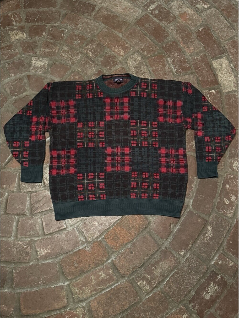 VTG Gant Red, Green & Black Men’s Sweater Size XL 100% Cotton 28ptp 29L